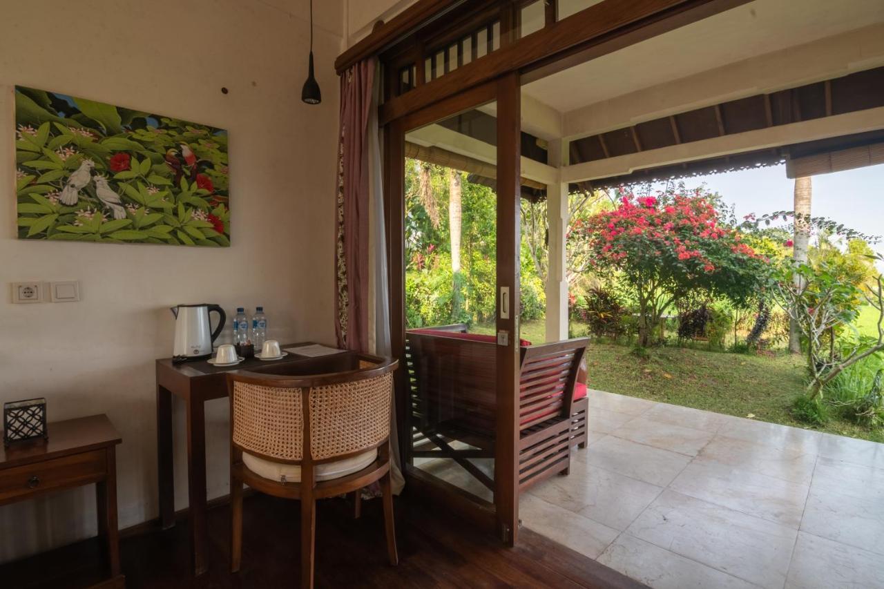 Lesong Hotel And Restaurant Munduk  Exterior photo